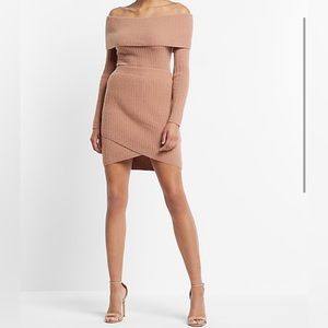 ✨ NWT high waisted faux wrap mini sweater skirt